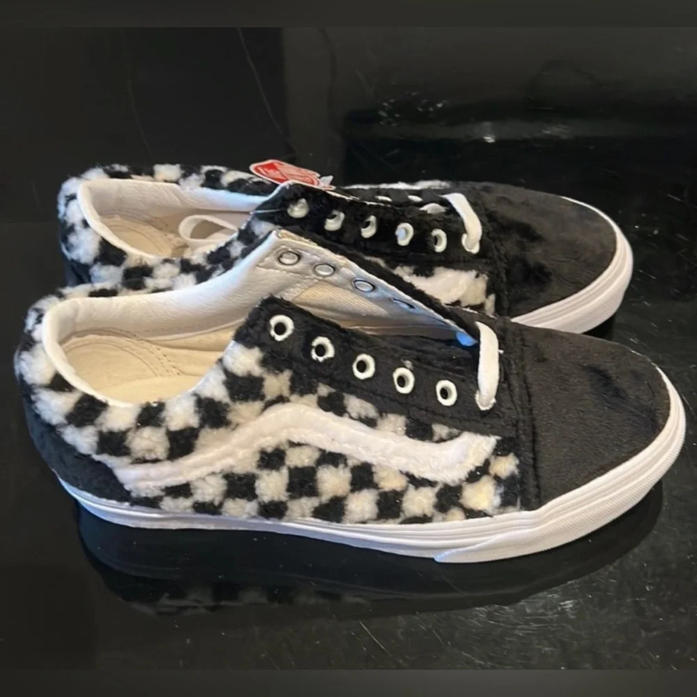 NWT VANS checkerboard sneakers - Picture 7 of 11